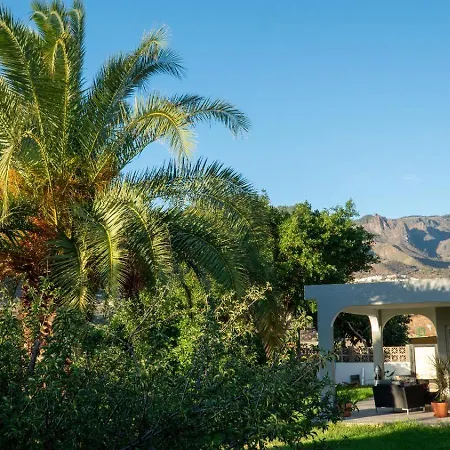 Gran Canaria Completely Renovated With Jacuzzi Country house